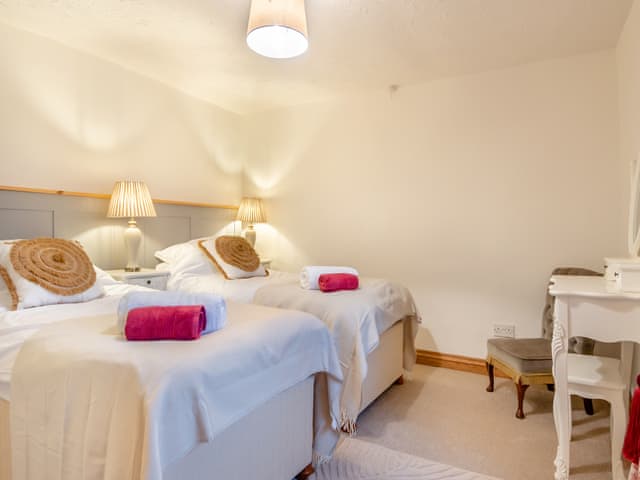 Twin bedroom | Prince Of Wales Lodge, Stow Bedon, near Attleborough