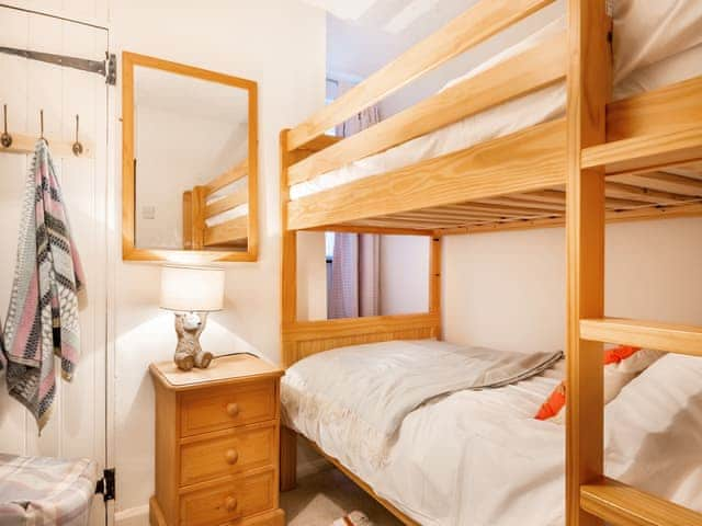 Bunk bedroom | Prince Of Wales Lodge, Stow Bedon, near Attleborough