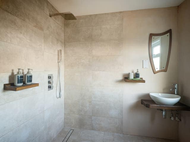 Shower room | Sunrise Cabin, East Ilsley