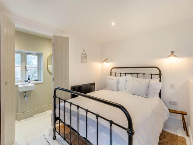 Double bedroom | The Ostlers Cottage, Howell, near Sleaford