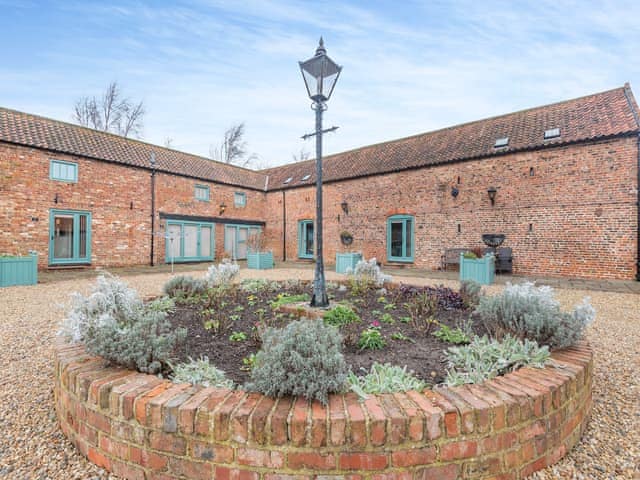 Exterior | The Barn - Holton Lodge Retreats, Holton-Le-Clay, near Cleethorpes