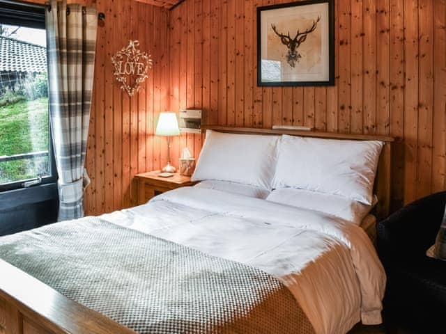 Double bedroom | Glendowlin Lodge Retreat, Yanwath, near Pooley Bridge