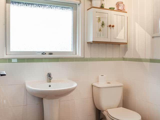 Bathroom | Glendowlin Lodge Retreat, Yanwath, near Pooley Bridge