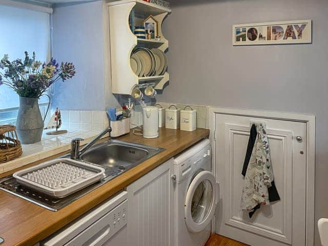 Kitchen | Gribbas Cottage, Stithians