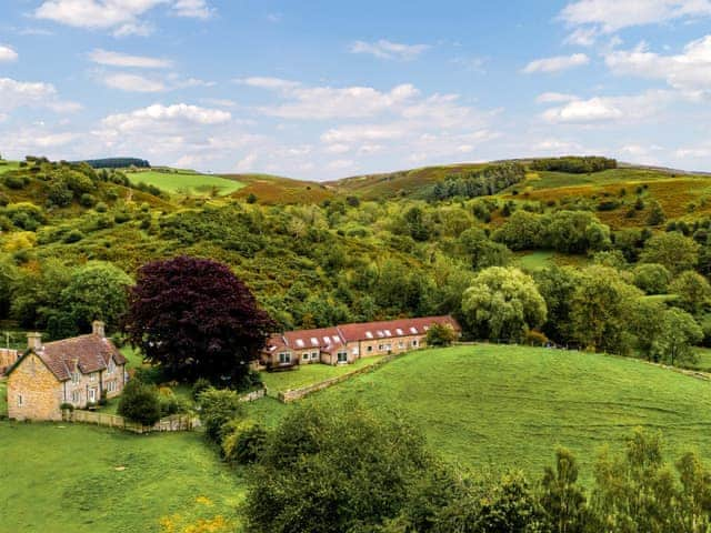 Setting | Long Byres- Bramble Cottage - Long Byres, Talkin Head, near Carlisle