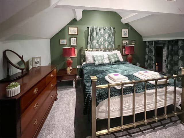 Downstairs double bedroom | The Stables - Hutton Mount Retreats, Ripon