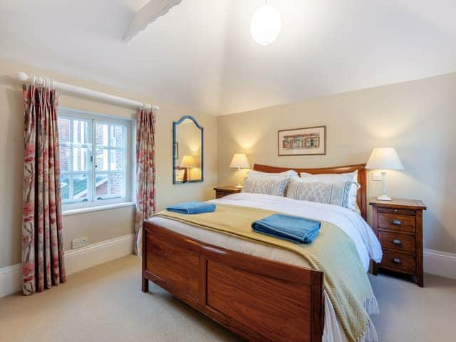 Double bedroom | The Stables, Edenbridge