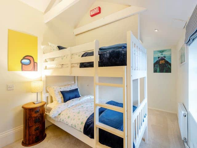 Bunk bedroom | The Stables, Edenbridge