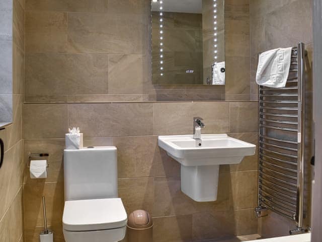 Bathroom | Penny Rigg Cottage, Coniston