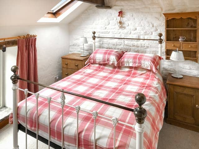 Double bedroom | Cotton Cottage, Hope, near Castleton