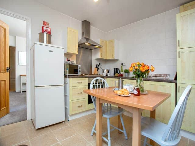 Kitchen/diner | Higher Trewithen Holiday Cottages -The Cottage - Higher Trewithen Holiday Cottages, Sithians, near Falmouth