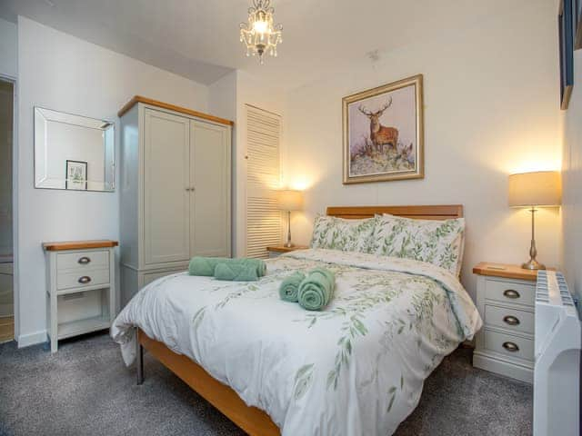 Double bedroom | Higher Trewithen Holiday Cottages -The Cottage - Higher Trewithen Holiday Cottages, Sithians, near Falmouth