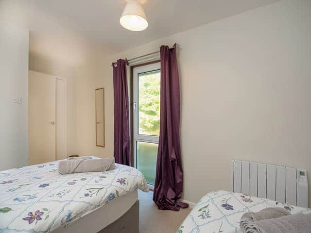 Twin bedroom | The Stable - Higher Trewithen Holiday Cottages, Sithians, near Falmouth