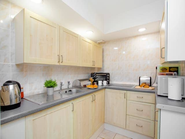 Kitchen | Rock House Apartment - Rock House, Torquay