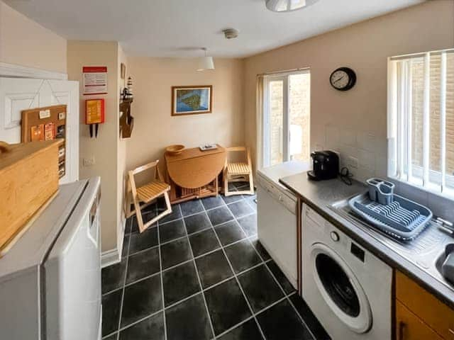 Kitchen | Totland, Wootton Bridge