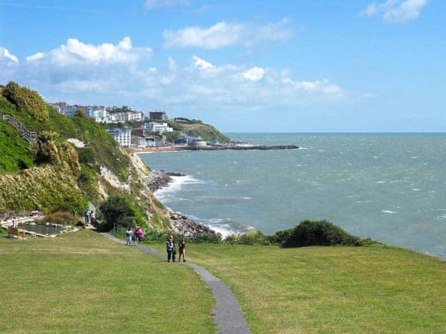 Ventnor | Totland, Wootton Bridge