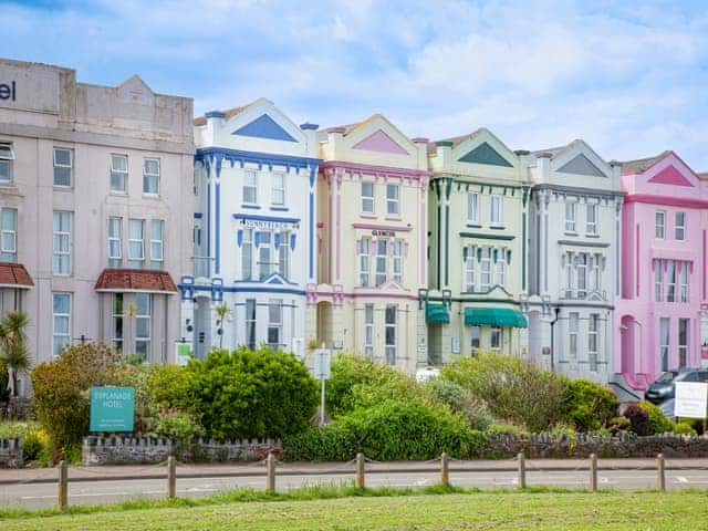 Exterior | Mermaids View - Sunnybeach Holiday Apartments, Paignton