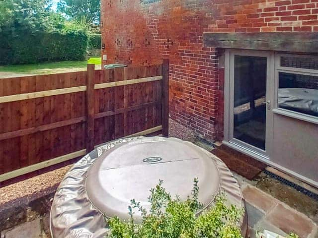 Hot tub | The Pig Barn, Ashbourne, near Derby