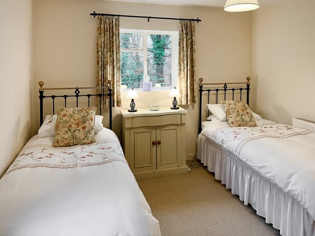 Twin bedroom | The Cottage, Fressingfield