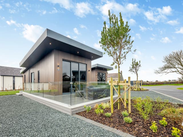 Exterior | Lodge Five - Ty Llwyd, Llangefni