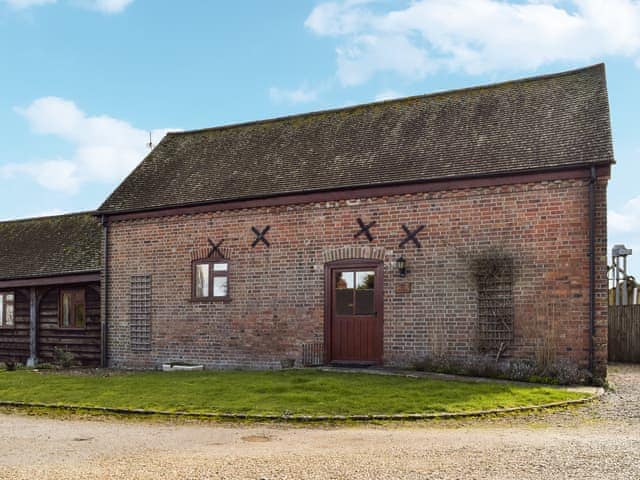 Exterior | Meadowbrook Farm - The Old Stable - Meadowbrook Farm Cottages, Moreton, near Thame