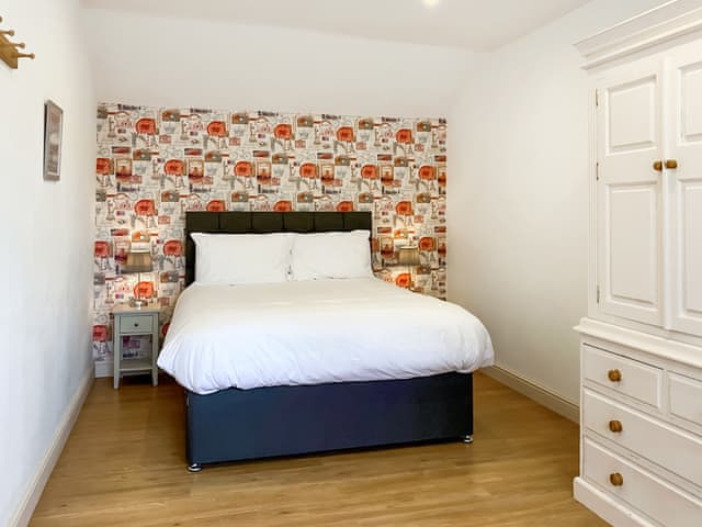 Double bedroom | Belton Cottage - Highlander Farm, Tetford, near Horncastle