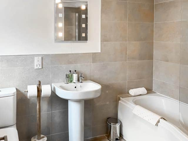 Bathroom | Belton Cottage - Highlander Farm, Tetford, near Horncastle