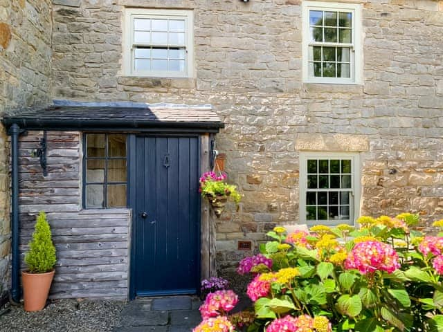 Delightful holiday home | South Farm Cottage, Wallhouses near Corbridge