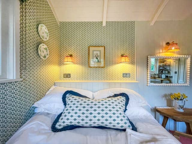 Double bedroom | The Granary, Steyning