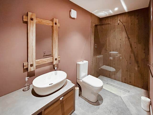 Cloak room with shower | The Barnyard, Sutton Valence, near Maidstone