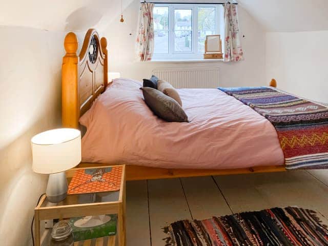 Double bedroom | Smithy End, Chard