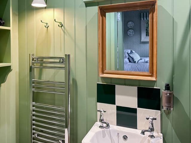 Bathroom | The Granary, Steyning