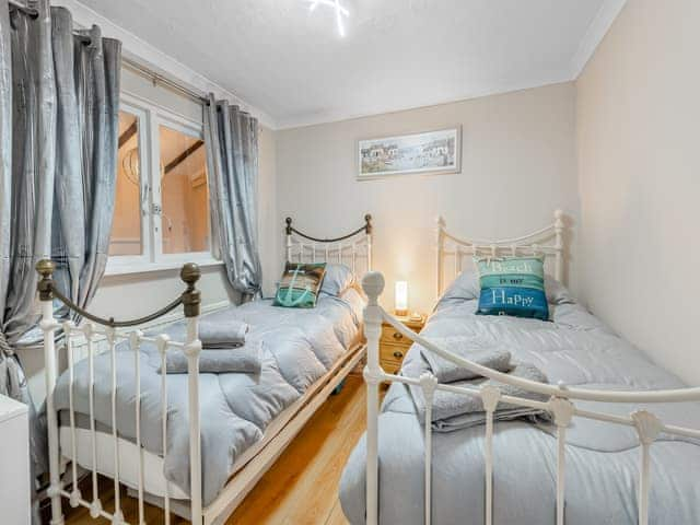 Twin bedroom | The Lantern Tree, Kingsteignton