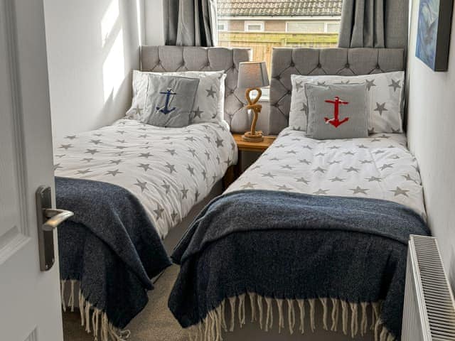 Twin bedroom | The Hideaway, Beadnell