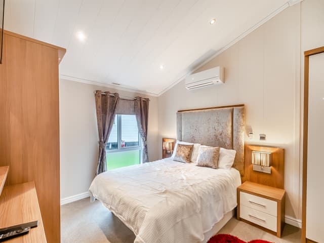 Double bedroom | Sea View Lodge, Crimdon, near Hartlepool