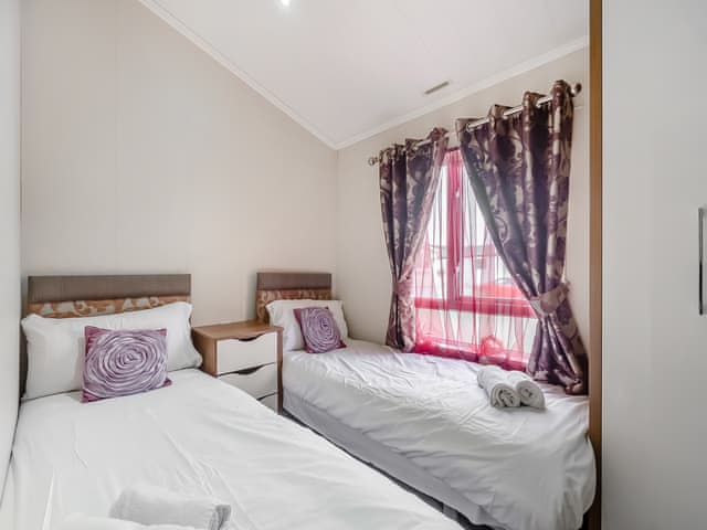 Twin bedroom | Sea View Lodge, Crimdon, near Hartlepool