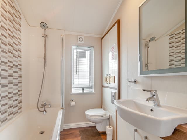 Bathroom | Sea View Lodge, Crimdon, near Hartlepool