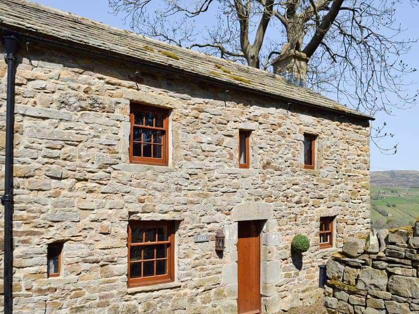 Traditional Yorkshire stone country cottage | East Cottage - Feetham Holme Cottages, Low Row near Reeth