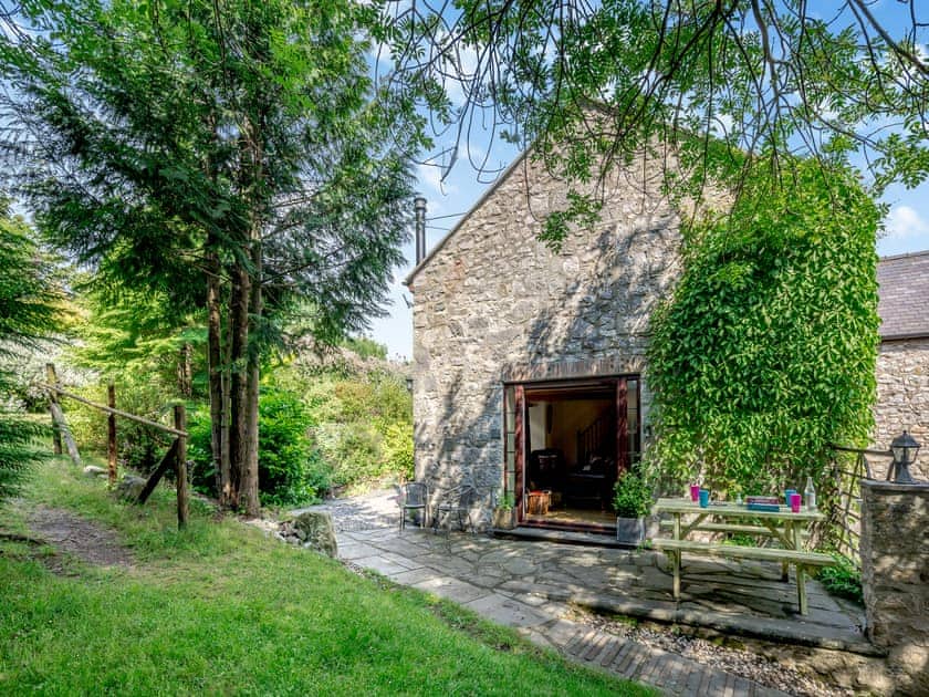 Exterior | Lavender Cottage - Pen y Bryn Farm and Holiday Cottages, Betws Yn Rhos