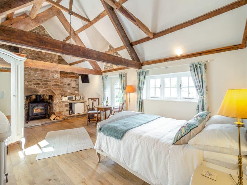 Double bedroom | The Chapel - Dan Y Graig, Crickhowell