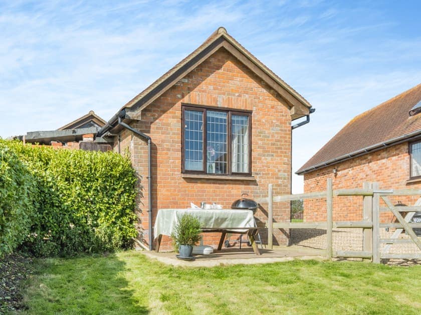 Exterior | Hill Top Cottage - Fair Isle Holiday Cottages, Newport