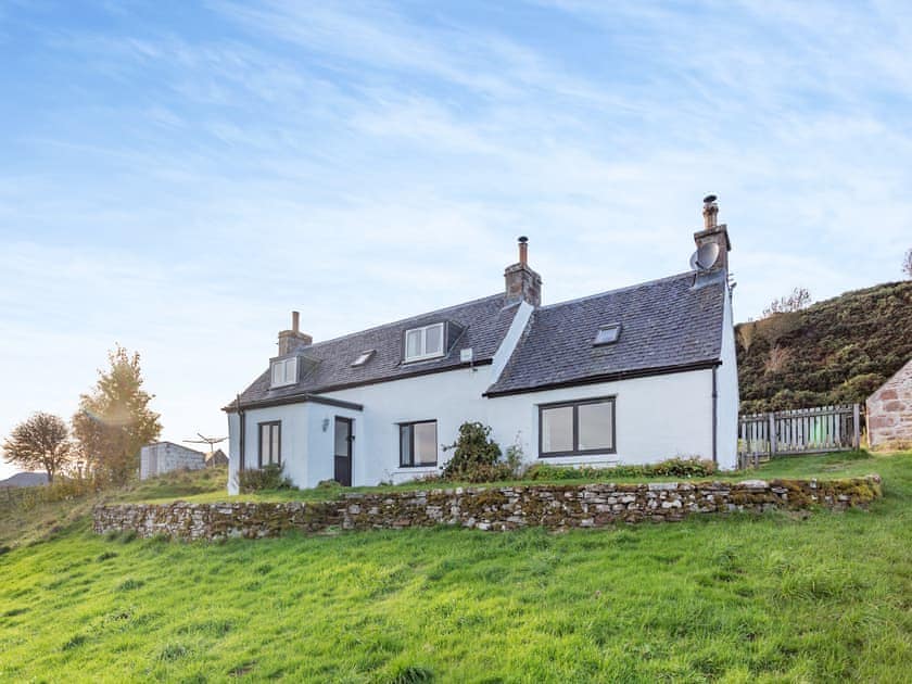 Exterior | Bunloit Farmhouse - Bunloit Holidays, Drumnadrochit