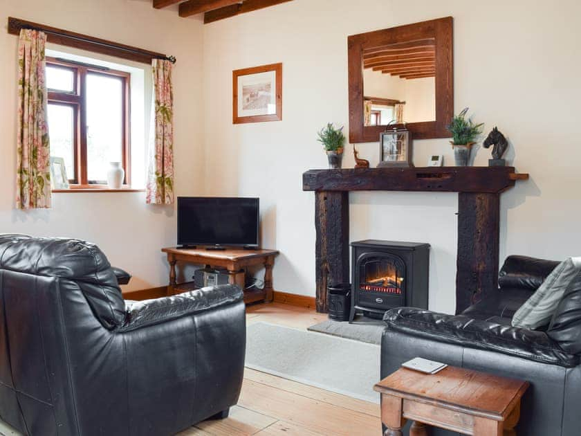 Living room | Meadowbrook Farm - The Old Stable - Meadowbrook Farm Cottages, Moreton, near Thame