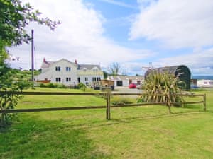 Exterior | Bunny Meadows, Llangynog, near Llansteffan