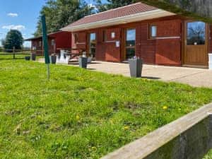 Exterior | Sherwood Forest Lodge 2 - Sherwood Forest Lodges, Kings Clipstone, near Mansfield