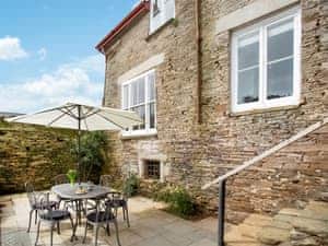 Outdoor eating area | South Wing, Kingsbridge