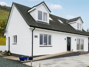 Attractive detached holiday home | Eilean View (Island View), Inverasdale by Poolewe, near Achnasheen