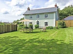 Exterior | Maclaren House, Thornton