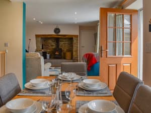 Dining Area | Rose Cottage - Bennacott Farm Cottages, Launceston