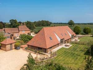 Exterior | Olivers Barn - Fishers Farm Barns, Shefford Woodlands Near Hungerford